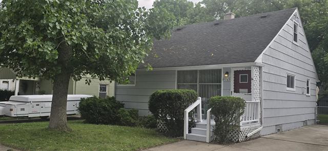 front view picture of 19969 Poinciana, Redford, MI. 48240