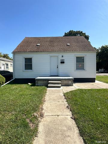 front view picture of 19904 Seminole, Redford, MI. 48240