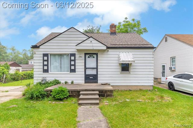 front view picture of 19419 Negaunee, Redford, MI. 48240