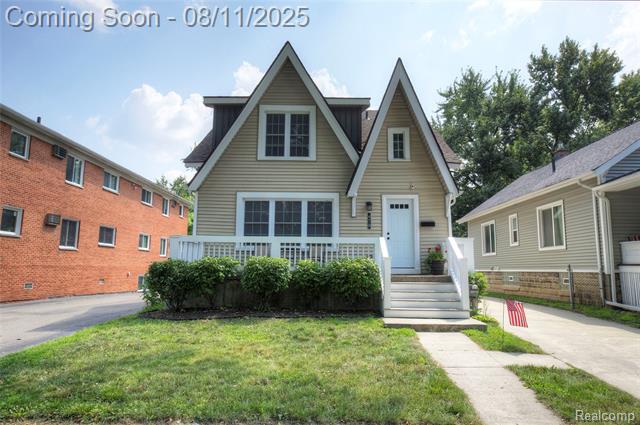 front view picture of 478 E Breckenridge St, Ferndale, MI. 48220