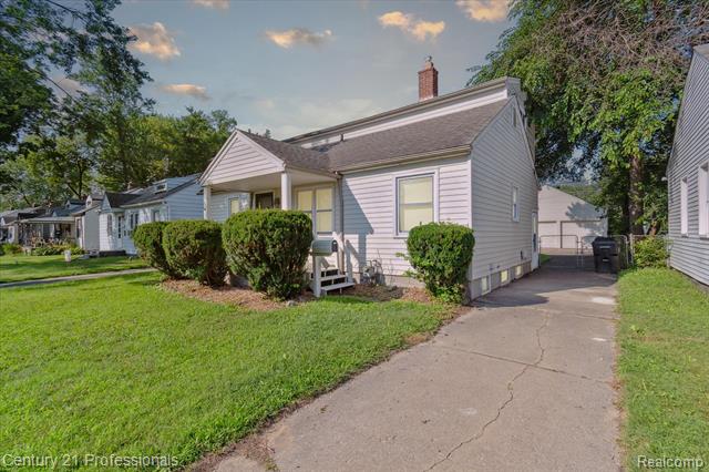 front view picture of 15955 Leona, Redford, MI. 48239