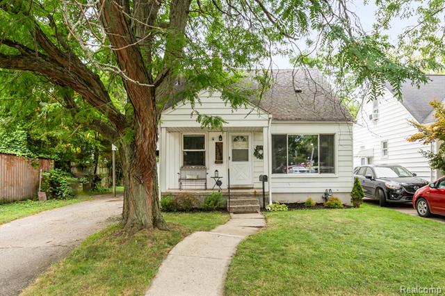 front view picture of 15389 Centralia, Redford, MI. 48239