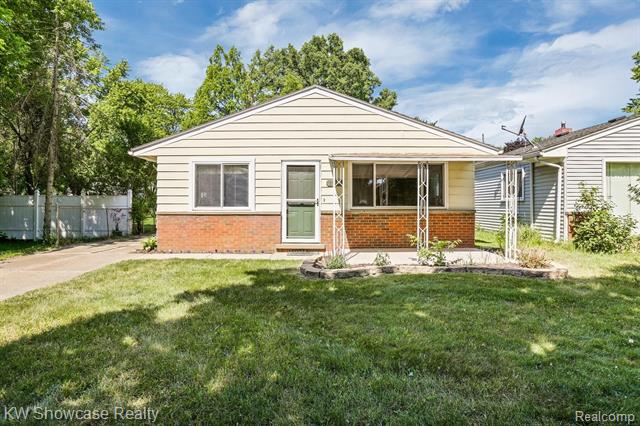 front view picture of 20151 Rensellor, Livonia, MI. 48152