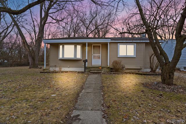 front view picture of 26805 Vassar, Redford, MI. 48240