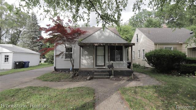 front view picture of 15530 Winston, Redford, MI. 48239