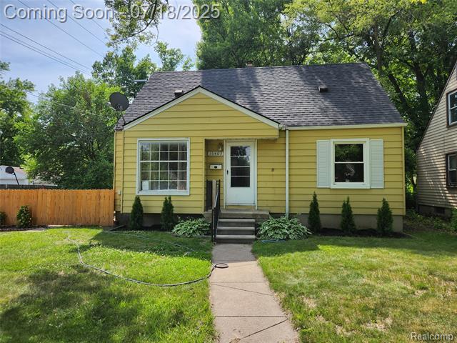 front view picture of 15403 Woodbine, Redford, MI. 48239
