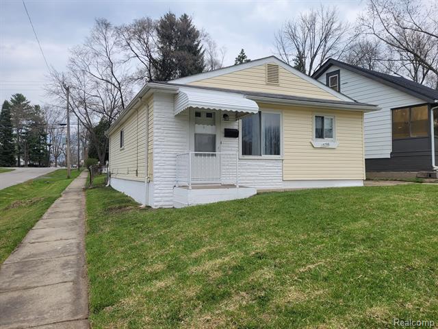 front view picture of 15796 Lola Drive, Redford, MI. 48239
