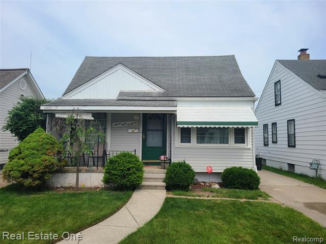 front view picture of 15892 Centralia, Redford, MI. 48239