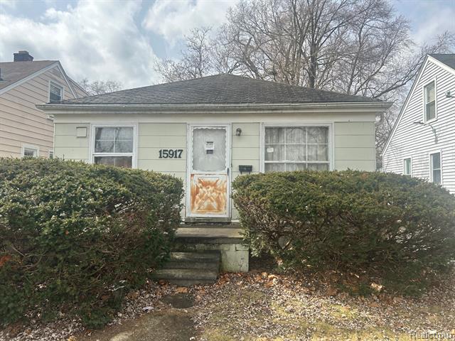 front view picture of 15917 Norborne, Redford, MI. 48239