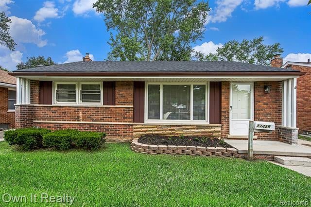 front view picture of 17429 Fox, Redford, MI. 48240
