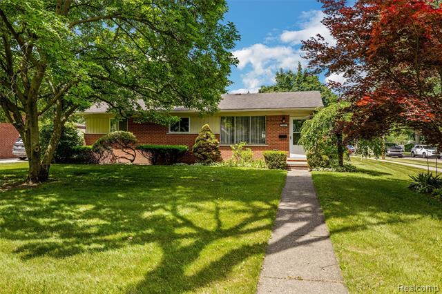 front view picture of 17457 Indian, Redford, MI. 48240