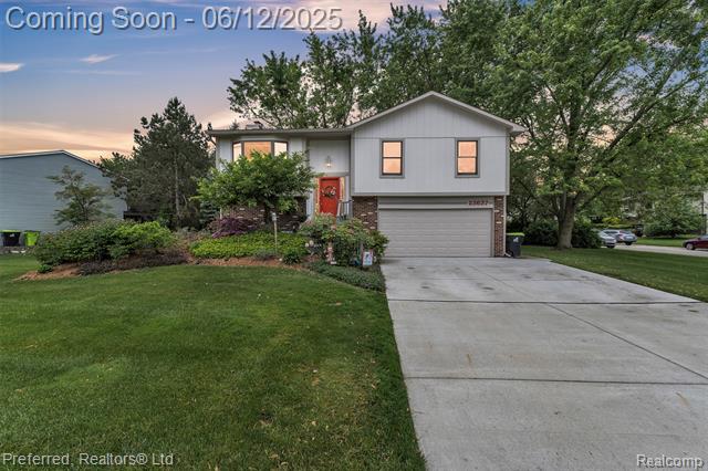 front view picture of 23637 Cranbrooke Dr, Novi, MI. 48375