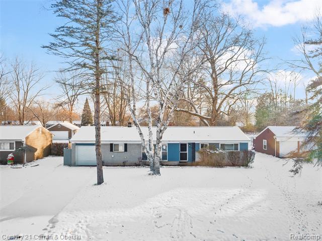 front view picture of 18070 Floral, Livonia, MI. 48152