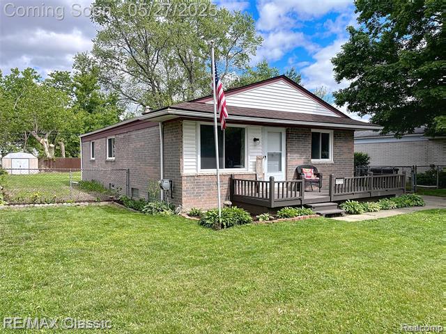 front view picture of 18316 Floral, Livonia, MI. 48152