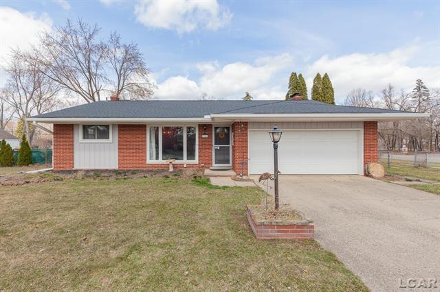 front view picture of 27420 Pickford, Livonia, MI. 48152