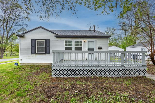 front view picture of 15398 Garfield, Redford, MI. 48239