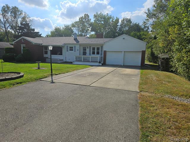 front view picture of 16311 Negaunee, Redford, MI. 48240