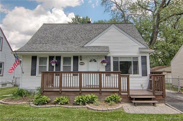 front view picture of 14088 Mercedes, Redford, MI. 48239