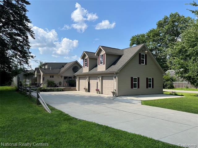front view picture of 26765 Lyndon, Redford, MI. 48239