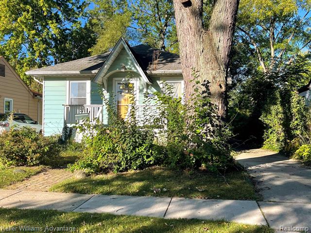 front view picture of 19339 Centralia, Redford, MI. 48240
