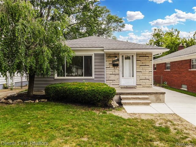 front view picture of 18473 Olympia, Redford, MI. 48240
