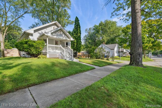 front view picture of 18515 Brady, Redford, MI. 48240