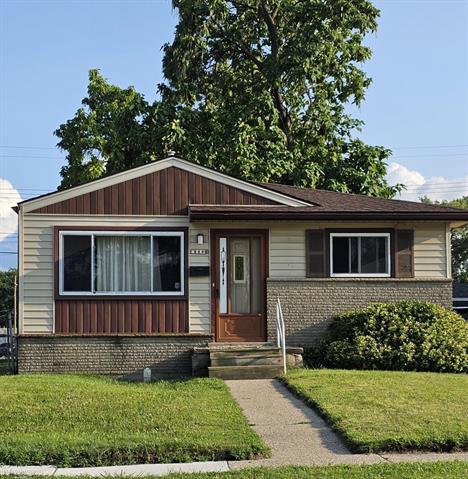 front view picture of 1644 E Woodruff Ave, Hazel Park, MI. 48030