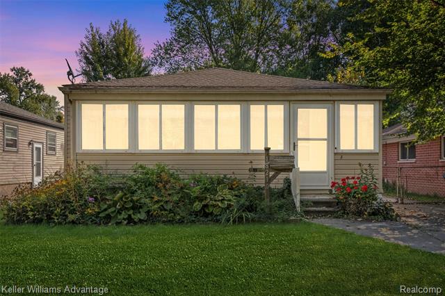front view picture of 18210 Dalby, Redford, MI. 48240