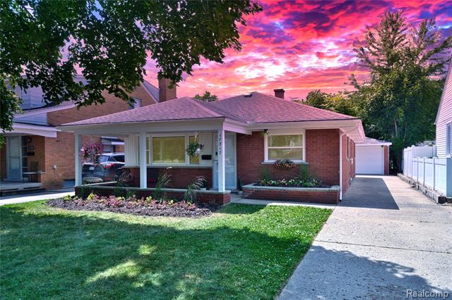 front view picture of 17317 Brady, Redford, MI. 48240