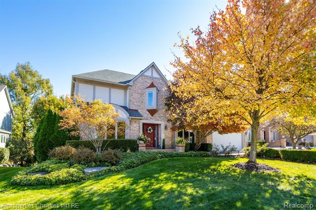 front view picture of 17412 Cameron Dr, Northville, MI. 48168