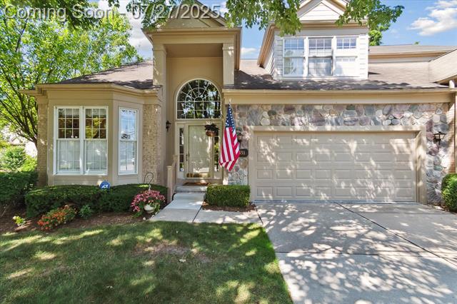 front view picture of 39551 Muirfield Ln, Northville, MI. 48168