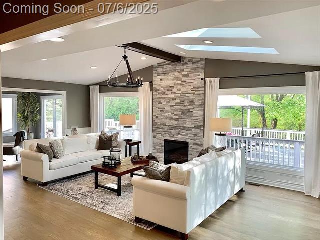 front view picture of 16124 Maplewood Ct, Northville, MI. 48168