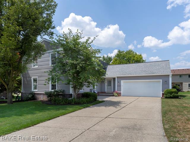 front view picture of 43085 Whisper Ct, Northville, MI. 48168