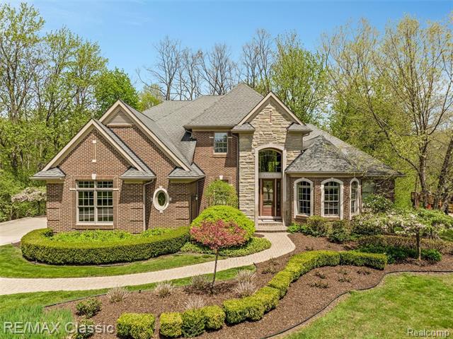 front view picture of 44348 Cypress Point Dr, Northville, MI. 48168