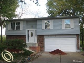front view picture of 23672 Londonderry, Novi, MI. 48375