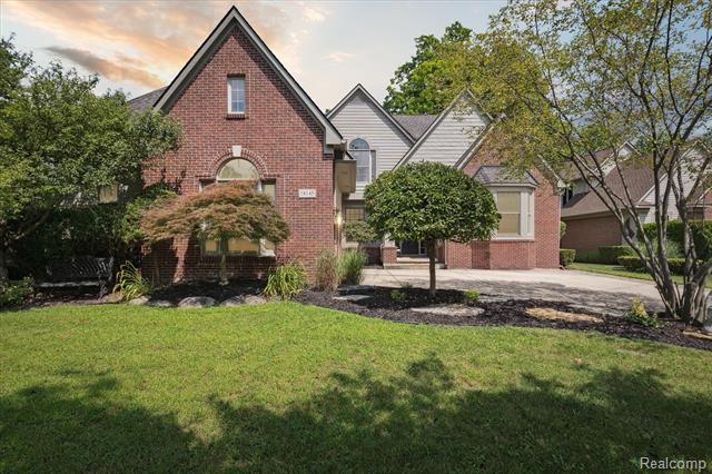 front view picture of 18145 Shoreline Ct, Northville, MI. 48168
