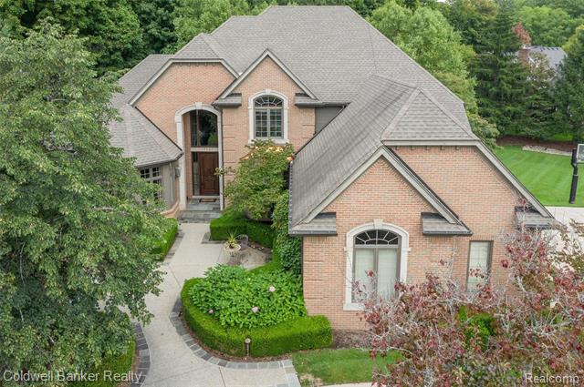 front view picture of 17947 Cranbrook Ct, Northville, MI. 48168