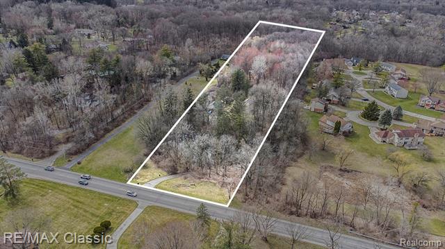 front view picture of 23775 Inkster Rd, Farmington, MI. 48336