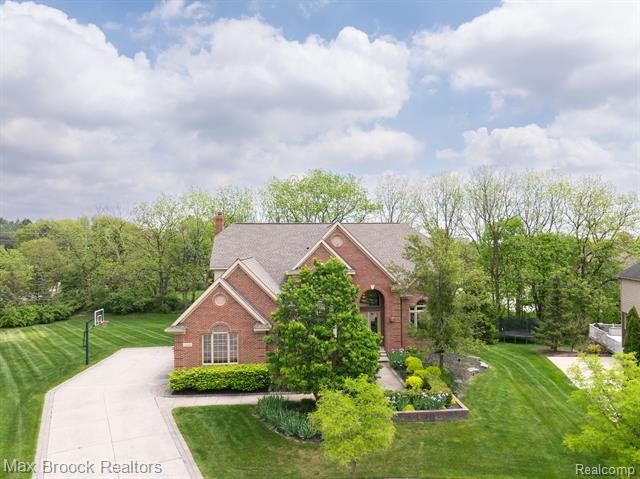front view picture of 24160 Argyle St, Novi, MI. 48374