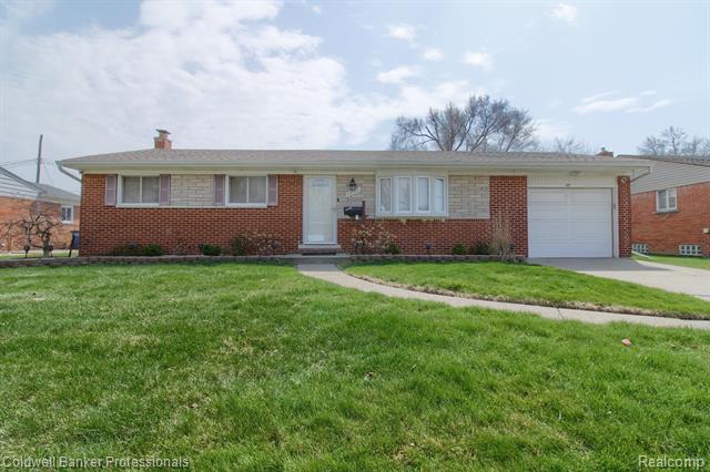 front view picture of 33707 Arrowhead, Westland, MI. 48185