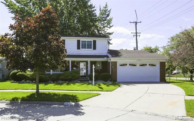 front view picture of 44273 Craftsbury Ct, Canton, MI. 48187