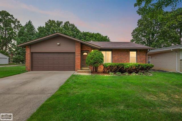 front view picture of 43984 Arlington, Canton, MI. 48187