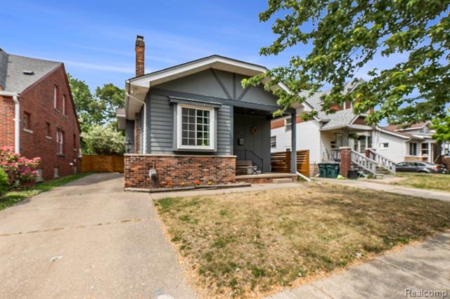 front view picture of 381 Vester St, Ferndale, MI. 48220