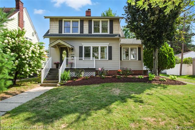 front view picture of 849 W Breckenridge St, Ferndale, MI. 48220