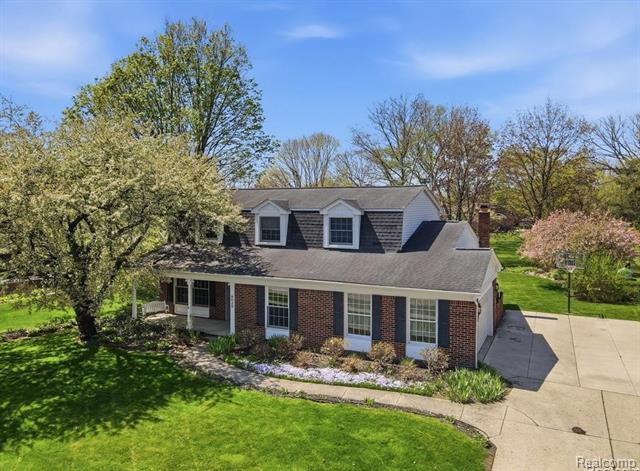 front view picture of 9025 Muirland, Plymouth, MI. 48170