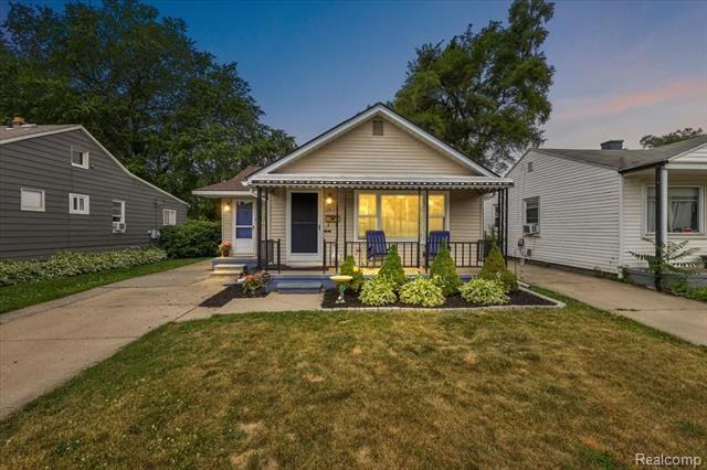 front view picture of 1939 Romeo St, Ferndale, MI. 48220