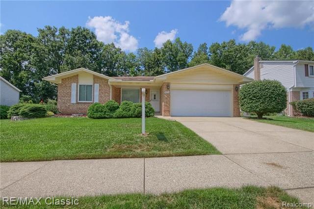 front view picture of 8233 Sandpiper, Canton, MI. 48187
