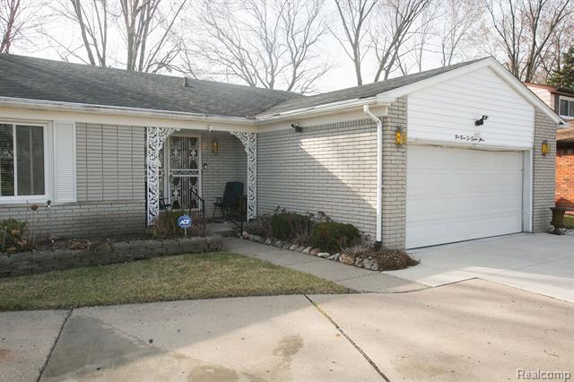 front view picture of 23677 Merrill Ave, Southfield, MI. 48075