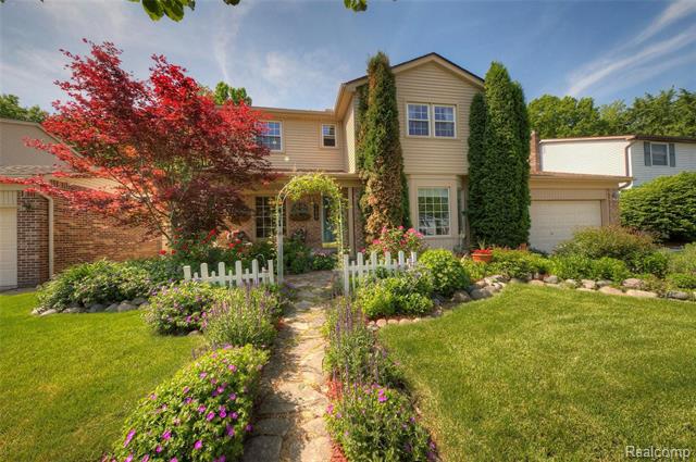front view picture of 44827 Leslie, Canton, MI. 48187
