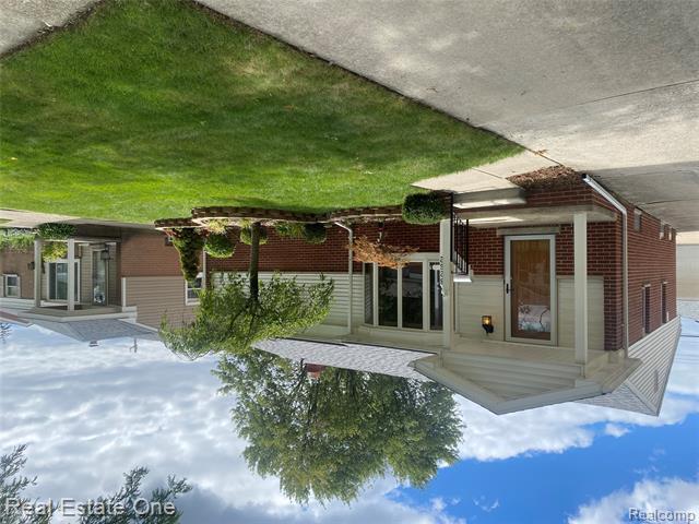 front view picture of 8262 Roselawn, Westland, MI. 48185